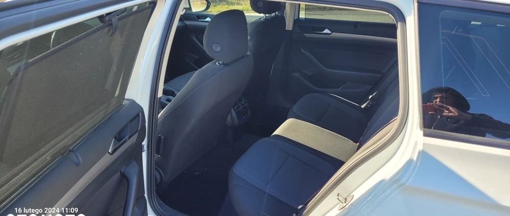 Volkswagen Passat cena 45300 przebieg: 180847, rok produkcji 2016 z Frampol małe 67